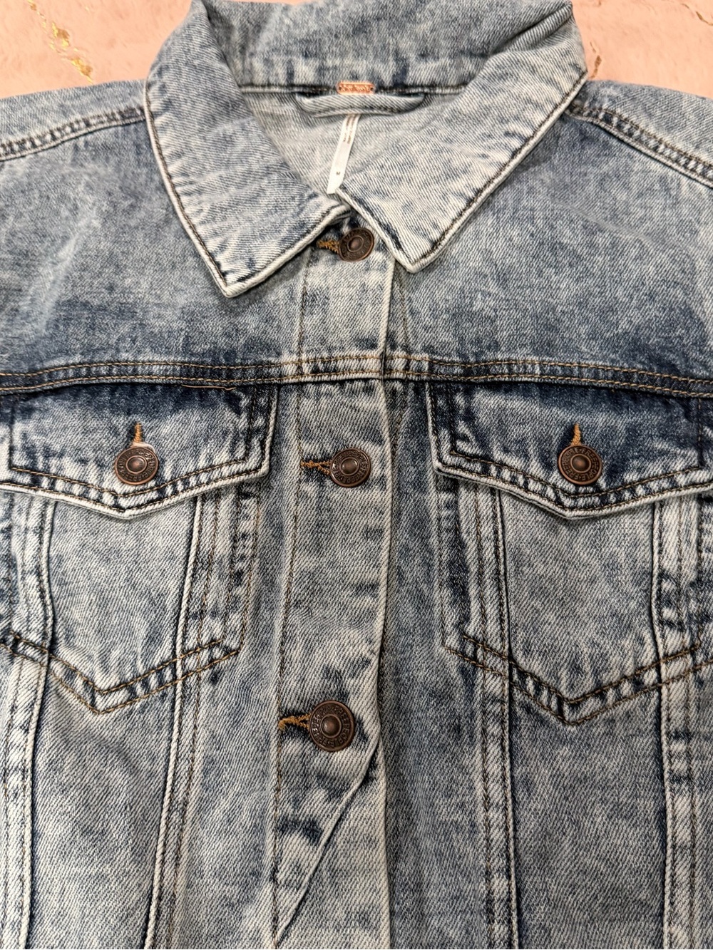 NWT Free People Light Denim Rumours Jean Jacket in Indigo Acid Wash Medium M NEW - Picture 4 of 9